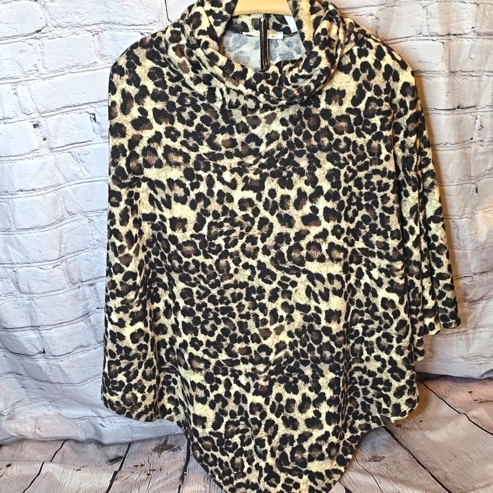 Andree By UNIT Leopard Print Poncho, Sz M/L